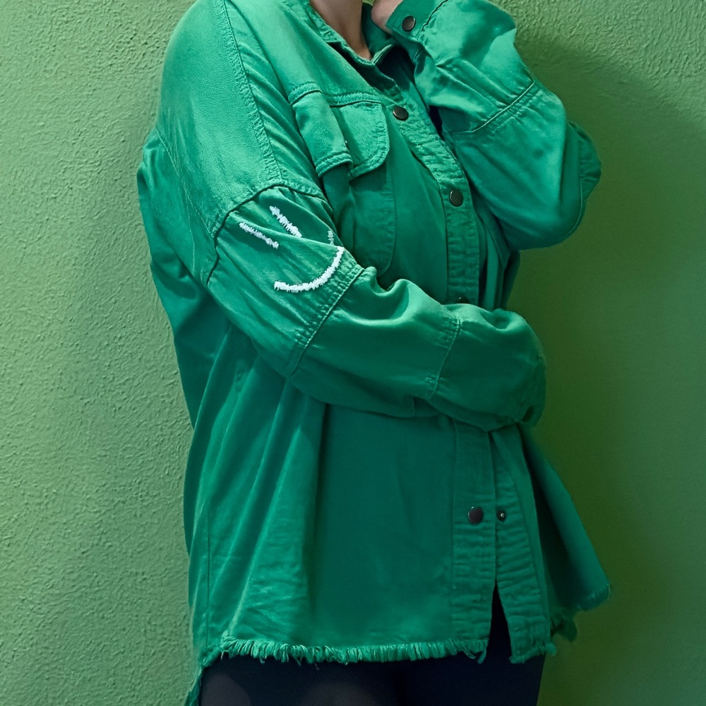 Trendy green button up jacket